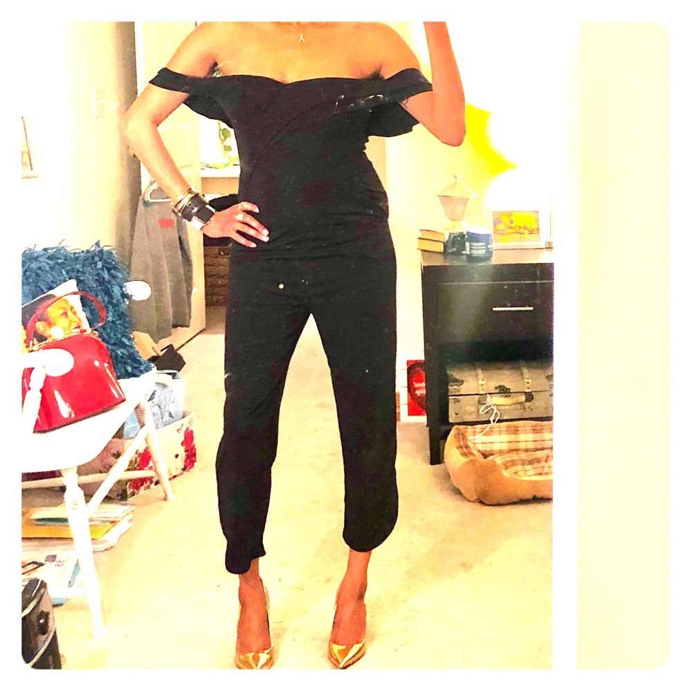 Chic black, off the shoulder jumpsuit. Size Small